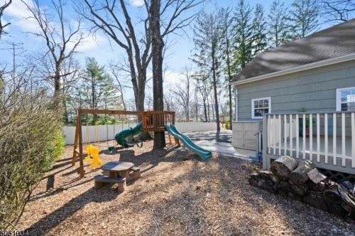 3 Arlyn Ln, Dover NJ 07869-4769 exterior