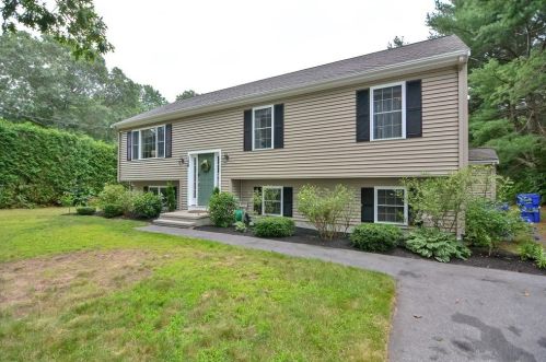 156 Caswell St, Taunton, MA 02718-1061