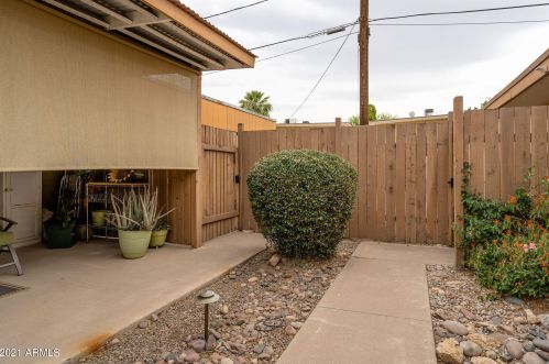 325 Colter St, Phoenix AZ 85018-1536 exterior