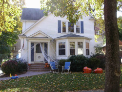 26 Waldorf Rd, Newton, MA 02461-1333