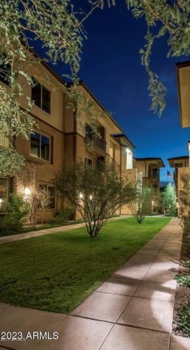 17850 68th St, Phoenix AZ 85054-9100 exterior