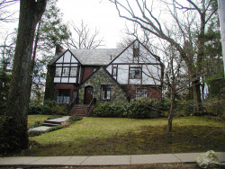 31 Sheffield Rd, Newton, MA 02460-2120