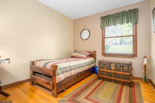 75 Dawn Rd, Milford NJ 08848-1112 exterior