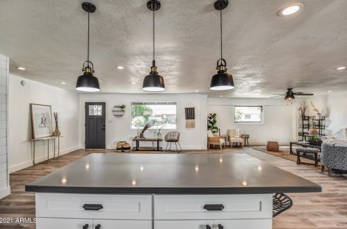 3212 Captain Dreyfus Ave, Phoenix AZ  85032-6146 exterior