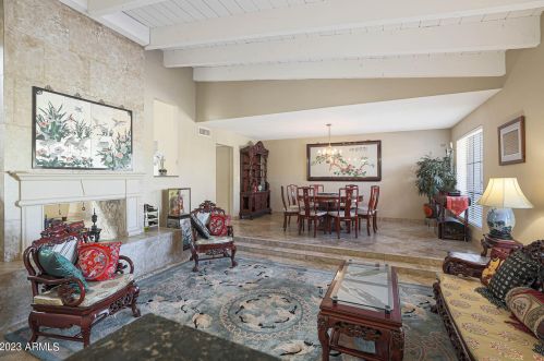 901 Beck Ln, Phoenix AZ  85022-3505 exterior