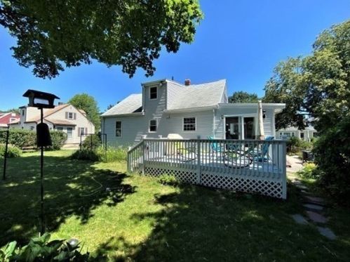 15 Yale Rd, Arlington MA  02474-3509 exterior