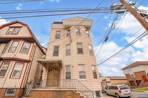 65 Halstead St, Kearny NJ 07032-2077 exterior