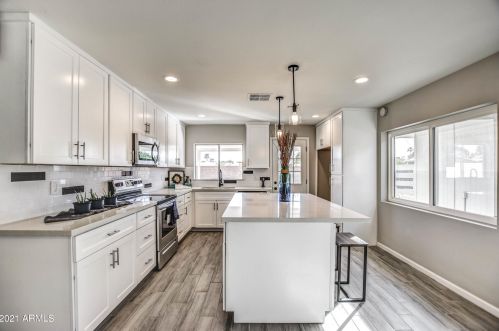 3155 Altadena Ave, Phoenix AZ 85029-3211 exterior