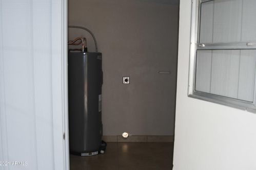 4061 Aster Dr, Phoenix AZ 85032-7318 exterior