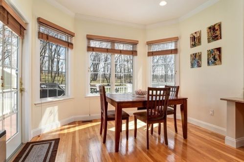 208 Vly Rd, Needham MA 02492-4720 exterior