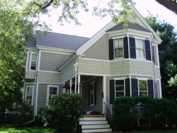 13 Winona St, Newton, MA 02466-1417