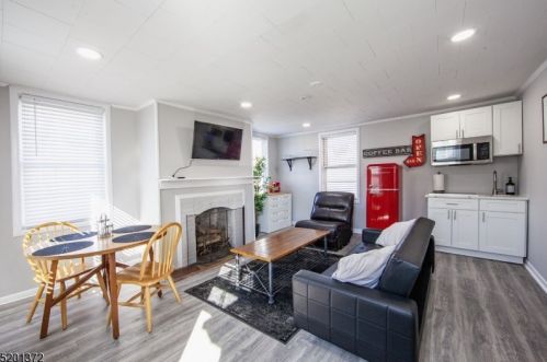 18 Clinton St, Belleville NJ  07109-2414 exterior