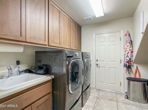 3033 50th St, Phoenix AZ 85008-1609 exterior