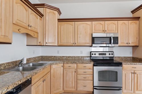 39068 15th Ave, Phoenix AZ 85086-7226 exterior