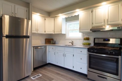 18 Fawn Dr, Plymouth, MA 02360-5039