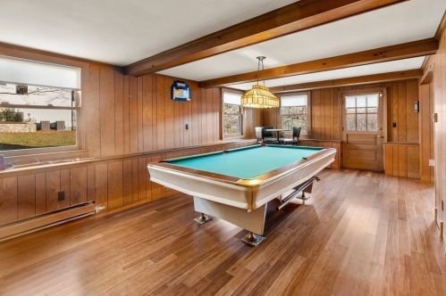 1140 Webster St, Needham MA 02494-2431 exterior