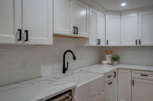 6 Red Hill Rd, North Reading MA  01864-1718 exterior