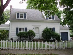 24 Regina Rd, Newton, MA 02466-1421