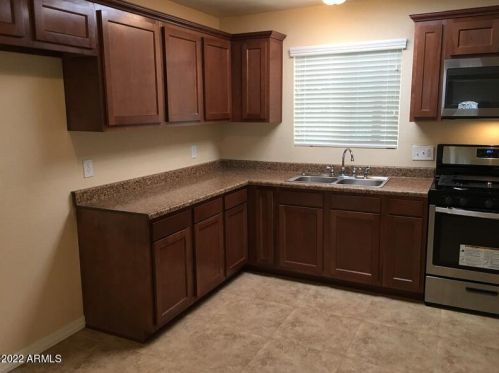 4115 18 Dr, Phoenix AZ 85007-2431 exterior