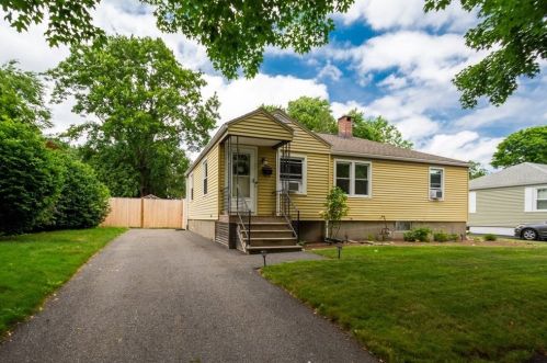 9 Rosewood Dr, Worcester, MA 01602-3205