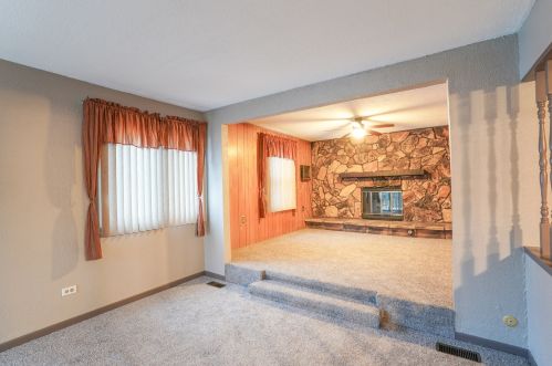 807 Beech Dr, Lemont IL 60440-1601 exterior