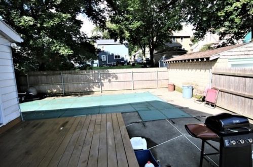 114 Henshaw St, Worcester MA 01603-1415 exterior