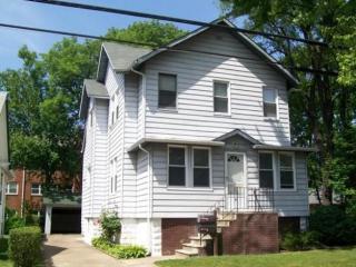 25 Johnson Ave, Bergenfield, NJ 07621-4611
