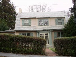 61 Marlboro St, Newton, MA 02458-2442