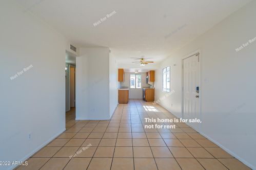 5426 Belleview St, Phoenix AZ 85043-1703 exterior