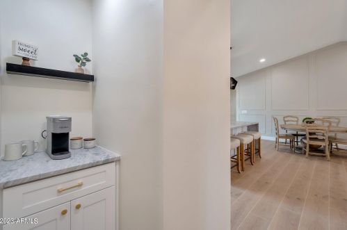 8001 11th Ave, Phoenix AZ  85021-5626 exterior