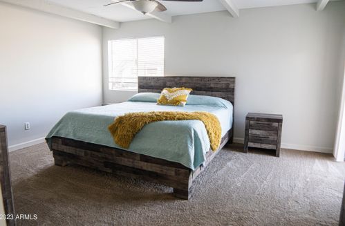 2322 Country Gables Dr, Phoenix AZ 85053-4532 exterior