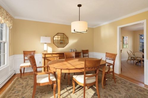 84 Leavitt St, Hingham MA 02043-2973 exterior