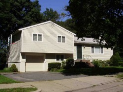 85 Drumlin Rd, Newton, MA 02459-2806
