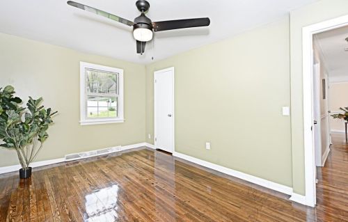 97 Floral St, Shrewsbury MA  01545-3225 exterior