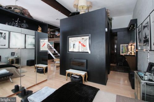 1225 6 St, Philadelphia PA 19147-4828 exterior