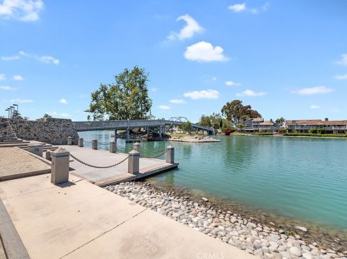 2 Bayfield, Irvine CA  92614-7907 exterior