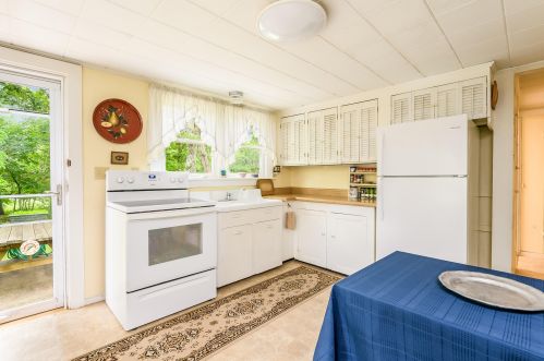 400 School House Rd, Eastham MA 02642-3014 exterior