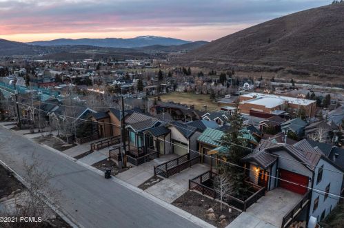 1172 Lowell Ave, Park City UT 84060-5115 exterior