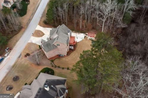 2404 Wild Oak Ct, Stockbridge GA 30281-9210 exterior