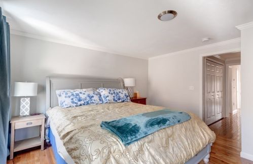 46 Honeysuckle Rd, Worcester MA 01607-1823 exterior