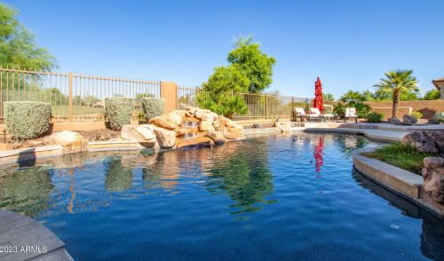 22843 54th St, Phoenix AZ  85054-7199 exterior