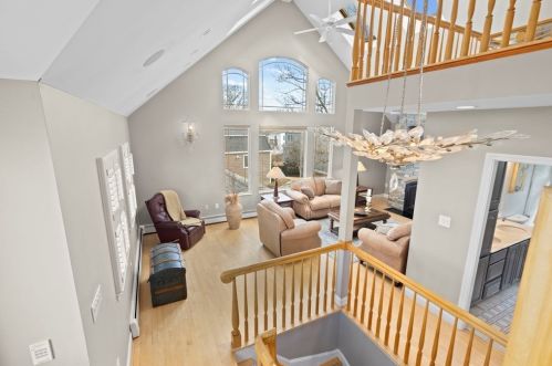 35 Monmouth St, Quincy MA 02171-1067 exterior