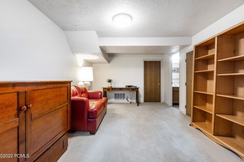 3073 Fawn Dr, Park City UT 84098-5368 exterior