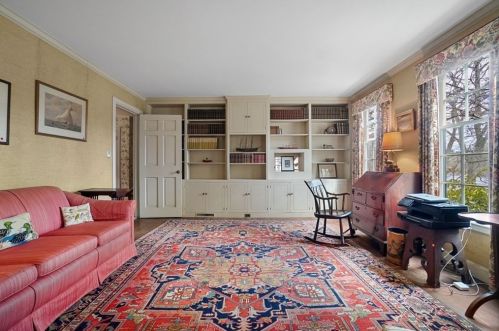 414 Westfield St, Dedham MA 02026-5626 exterior