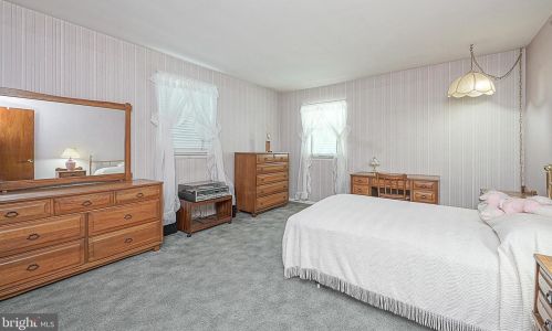 616 Chestnut Ave, West Deptford NJ 08097-1604 exterior