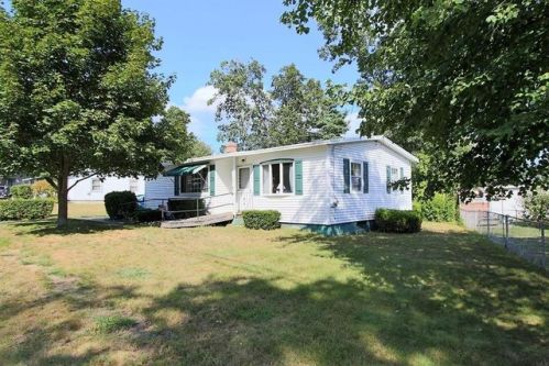 71 Leonard Ave, Dracut, MA 01826-2419