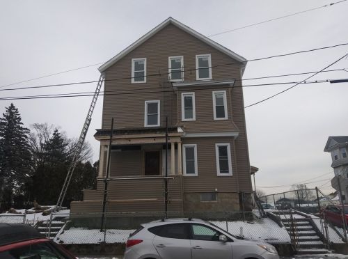 42 Mott St, Fall River MA  02721-2716 exterior