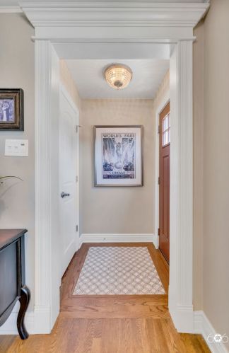 1906 Maple Ave, Forest View, IL 60402-1550