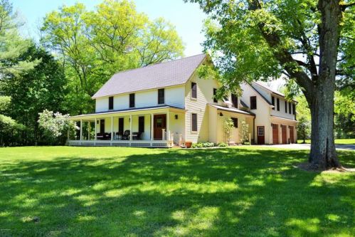 35 Bulkley St, Williamstown, MA 01267-2018