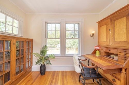 10 Hyde St, Newton MA 02461-1203 exterior